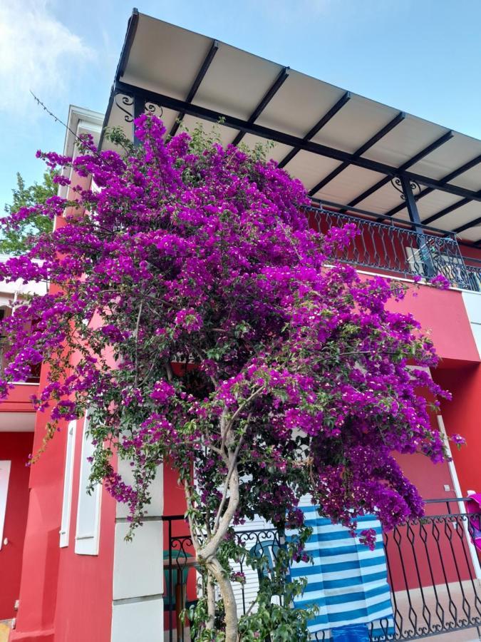 Red Villa Nydri  Exterior photo
