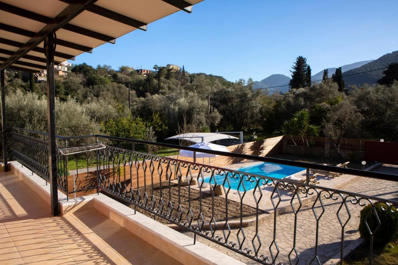 Red Villa Nydri  Exterior photo